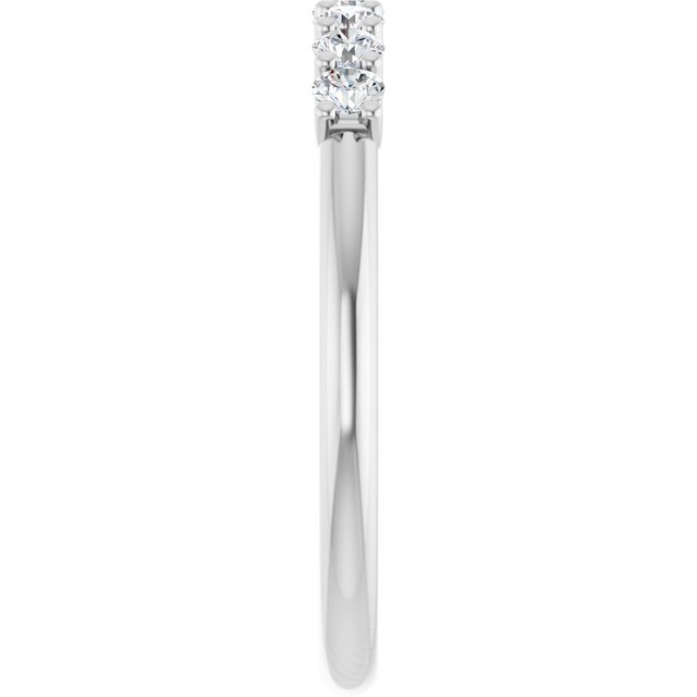 0.28ct Round Lab Grown Diamond 7 Stone U Claw Ring